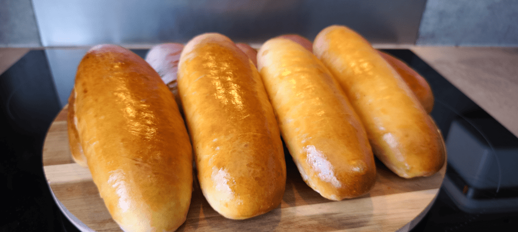 Pains à Hot-dog Moelleux Recette Maison – Les recettes de La Briocherie